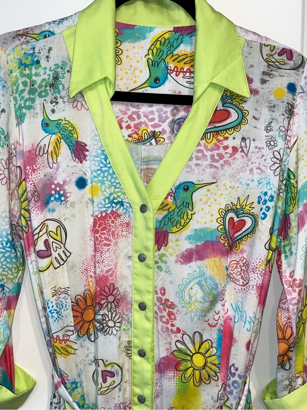 Ay Guey! Boho Art Women's Bright Colored Graffiti Design Button-Up Size S - Picture 5 of 7